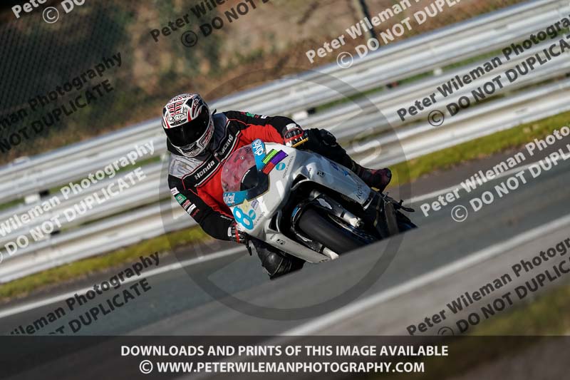 anglesey;brands hatch;cadwell park;croft;donington park;enduro digital images;event digital images;eventdigitalimages;mallory;no limits;oulton park;peter wileman photography;racing digital images;silverstone;snetterton;trackday digital images;trackday photos;vmcc banbury run;welsh 2 day enduro